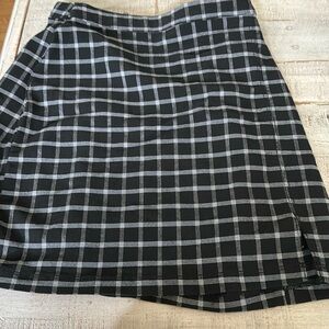 Hollister black and white skirt xs